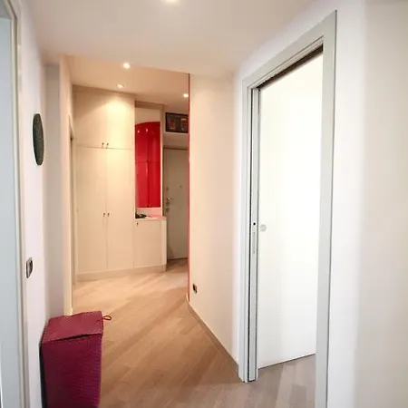 아파트 2 Bed Flat In Great Area 로마